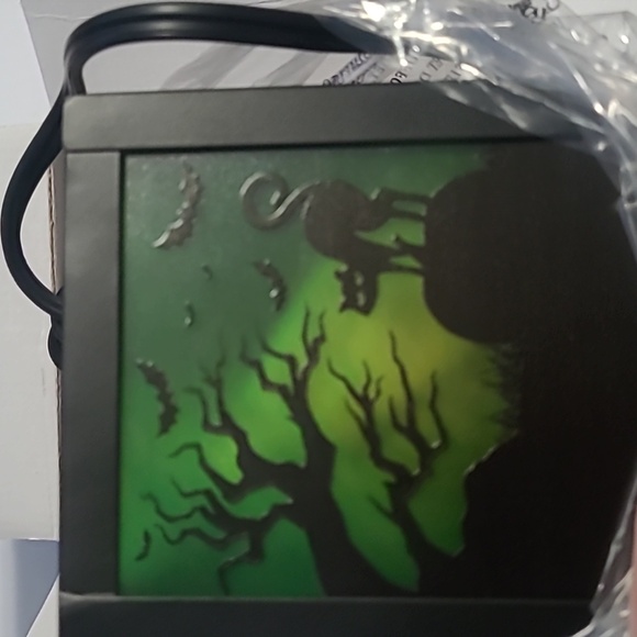 Halloween scentsy warmer - Picture 4 of 7